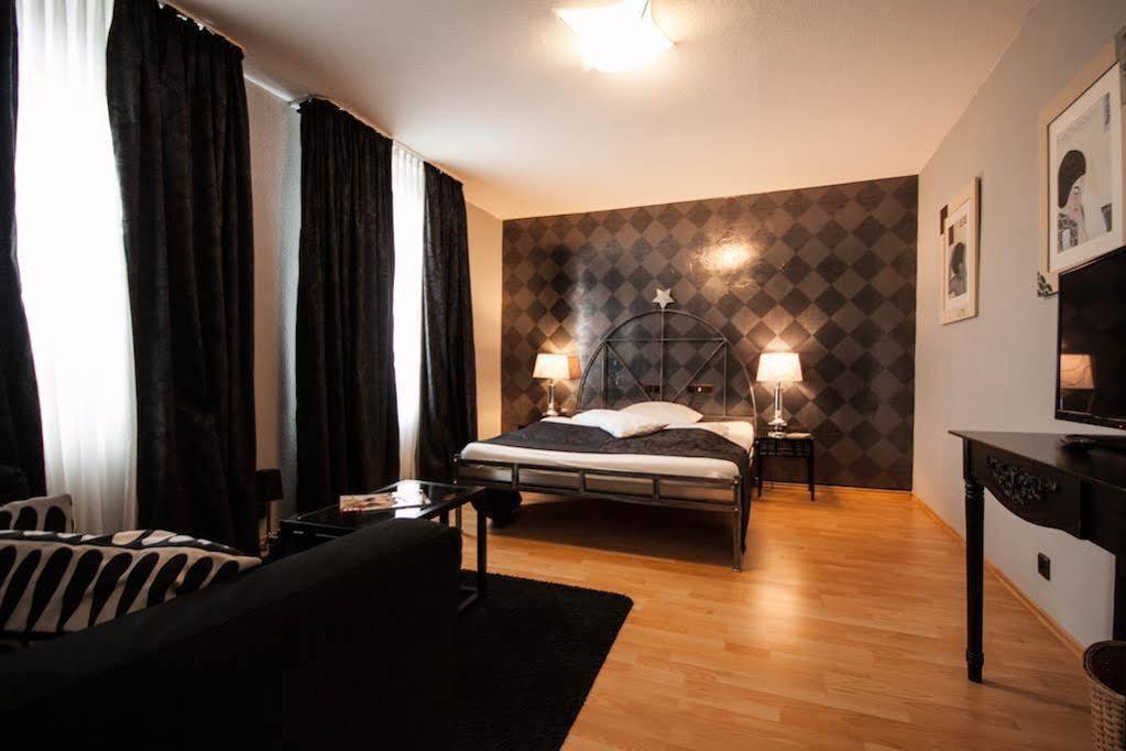 Hotel Haus Roedgen Wilnsdorf Eksteriør bilde